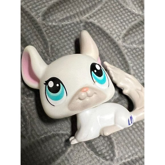 Littlest Pet Shop LPS 1401 White Chinchilla #1401 Cake Topper Figure Hasbro - Picture 1 of 7